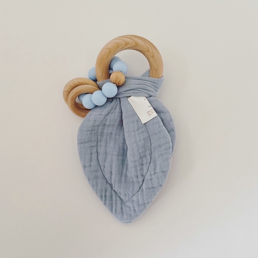 Teether with a muslin cloth. Baby Blue. NWT
